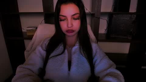 Alexia online show from January 4, 2025, 4:32 pm