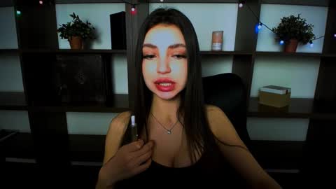 Alexia online show from March 7, 2025, 3:28 pm