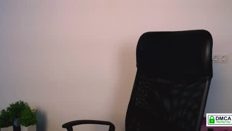 Alexia online show from September 9, 2025, 1:32 pm