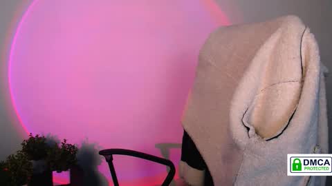 Alexia online show from November 15, 2025, 2:13 pm