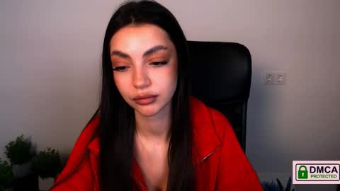 Alexia online show from November 25, 2025, 1:44 pm