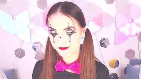 Alexia online show from October 4, 2025, 9:18 am