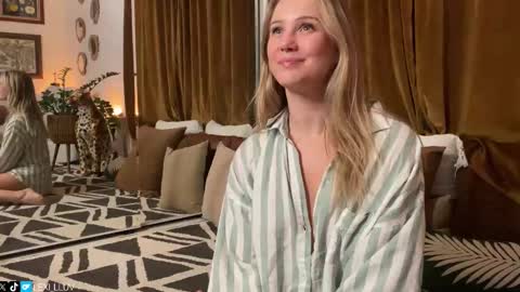 Lexi online show from February 15, 2026, 5:26 am