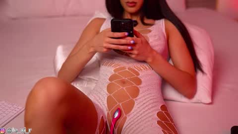 Lexi Reed online show from October 25, 2025, 2:46 pm