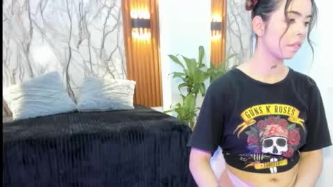 lexi splitt online show from November 23, 2025, 1:27 am