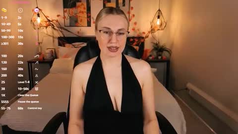 Lexy - Follow me online show from November 9, 2025, 6:55 am