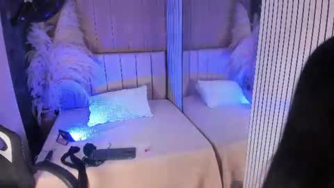Lexi Adams  online show from June 10, 2026, 12:26 pm