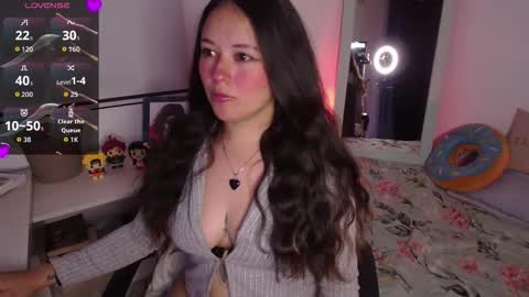 Lexie Thompson   8pm  0000am -5 online show from November 2, 2025, 11:18 pm