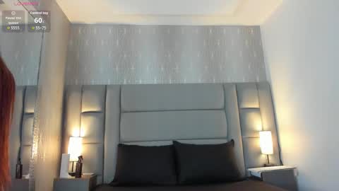 lexiee__ online show from December 2, 2025, 11:48 am