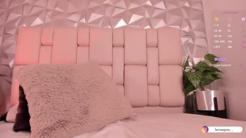 Lexie  online show from January 27, 2025, 3:18 pm