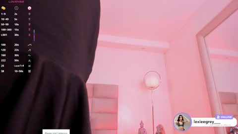 Lexie  online show from September 27, 2025, 11:48 am