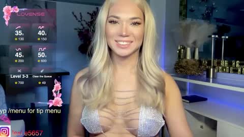 lexiesmith_ online show from January 21, 2025, 1:08 am