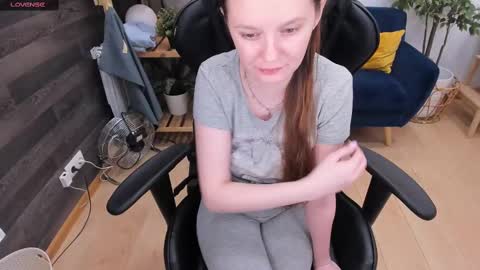 Snapshot of lexihoward chatting on February 10, 2025, 6:42 am Lexi online show from February 10, 2025, 6:42 am