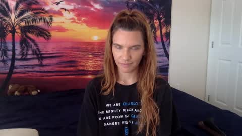 Alexia L. online show from September 18, 2025, 3:03 pm