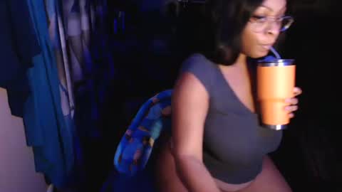 LEXIJAYNE online show from January 6, 2025, 8:03 am