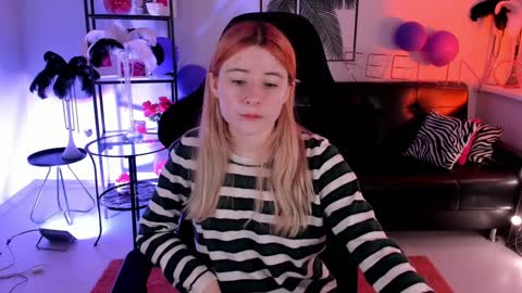 Lexi Wenford NO NUDE GODDESS online show from December 10, 2024, 6:22 am