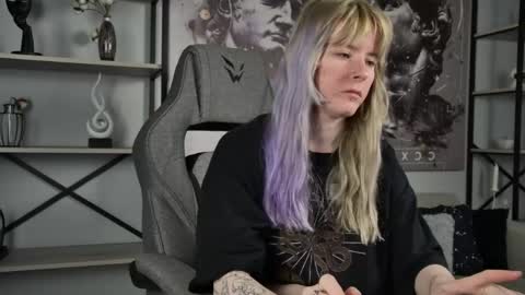 Snapshot of lexiwenford chatting on May 21, 2026, 2:51 am Lexi Wenford NO NUDE GODDESS online show from May 21, 2026, 2:51 am