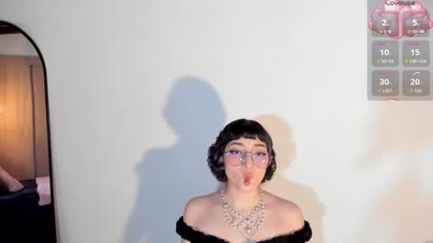 Lexy online show from November 19, 2025, 10:43 pm