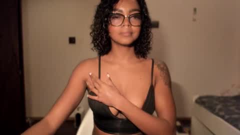 LEXY - Independent account online show from December 5, 2025, 6:37 pm