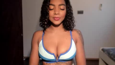 LEXY - Independent account online show from December 22, 2025, 1:08 pm