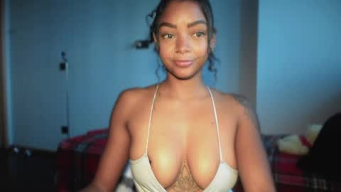 LEXY - Independent account online show from April 22, 2026, 10:17 am