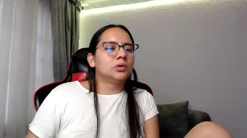 Lexy Davis online show from December 3, 2024, 8:50 pm