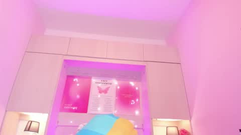 Snapshot of lexyquinn_ chatting on October 5, 2025, 7:39 am L I A online show from October 5, 2025, 7:39 am