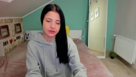 lexyswett online show from February 9, 2025, 7:30 pm