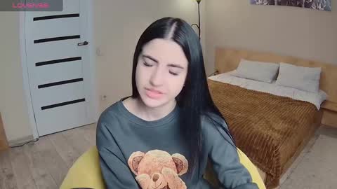 lexyswett online show from February 20, 2025, 8:03 pm