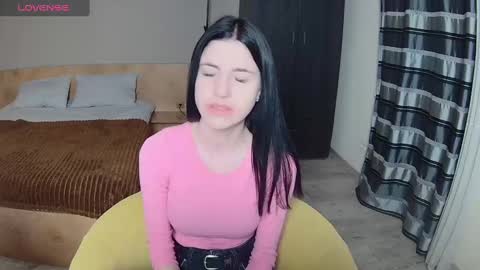 lexyswett online show from February 24, 2025, 4:47 pm