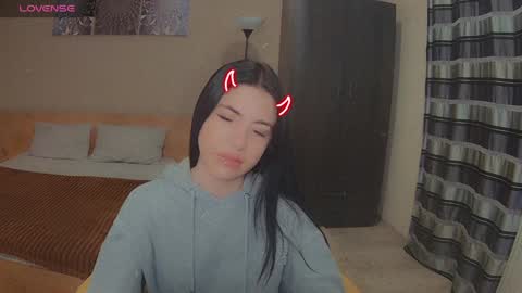 lexyswett online show from February 26, 2025, 1:21 am