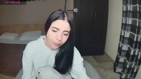 lexyswett online show from March 10, 2025, 5:29 pm