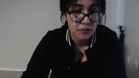 Mai online show from November 14, 2025, 5:55 pm