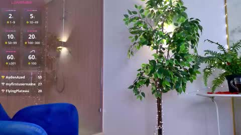 leyaatwood online show from February 15, 2026, 7:51 am