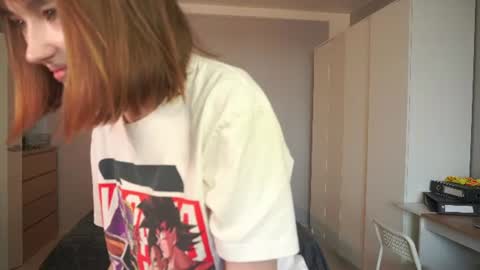 leyla_grace online show from June 17, 2026, 5:21 am