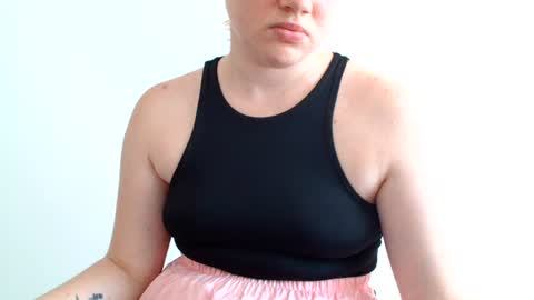 Snapshot of leyla_le chatting on July 30, 2026, 6:12 am Leyla online show from July 30, 2026, 6:12 am