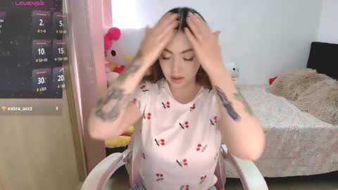 Leyla  online show from April 30, 2026, 2:12 pm