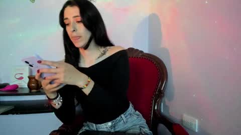 Leyna online show from February 25, 2025, 12:03 am