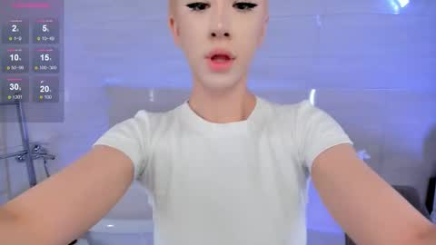 Lisa online show from September 30, 2025, 3:55 am