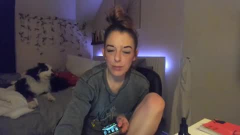 Hornystonerchick online show from February 21, 2025, 5:46 am