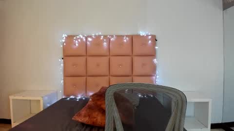 lhiamfitt online show from December 6, 2024, 6:50 pm