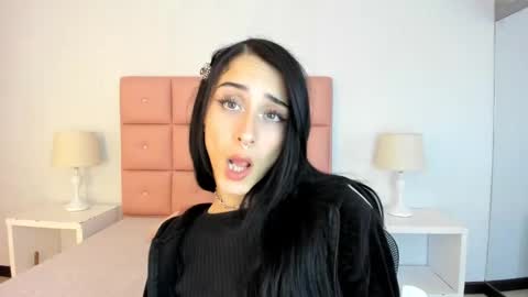 lhiamfitt online show from January 24, 2025, 8:02 am