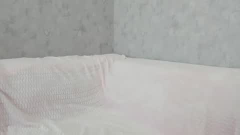 LEANNAA online show from December 14, 2025, 9:14 am