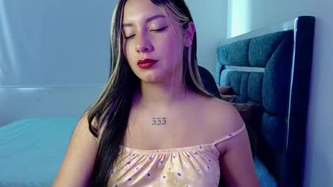 Lia  online show from October 19, 2025, 2:50 pm