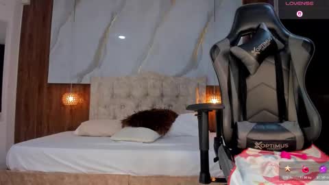 lia_16_ online show from March 6, 2026, 11:17 am