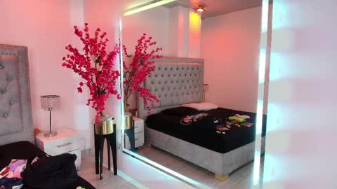 Lia  online show from April 2, 2026, 3:48 am