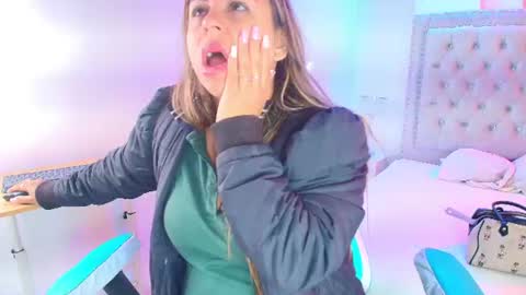 Lia  online show from July 22, 2026, 3:20 am