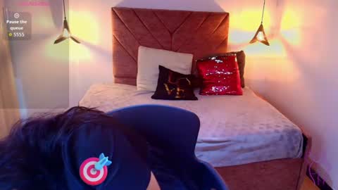  LIA  online show from June 10, 2026, 7:35 pm
