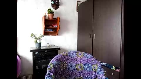 Lia online show from February 7, 2025, 4:35 pm