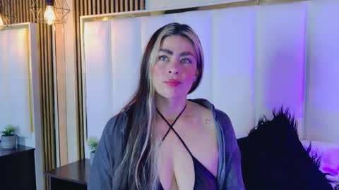lia_jonesss online show from November 25, 2025, 4:34 am